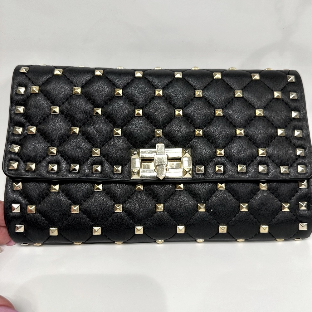 Wallet on a chain black and gold details new